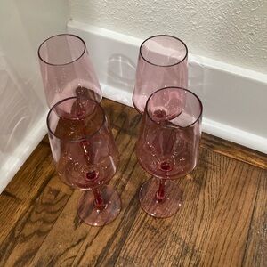 Homegoods set bundle of 4 hot pink clear wine glass cup stem steamware plastic
